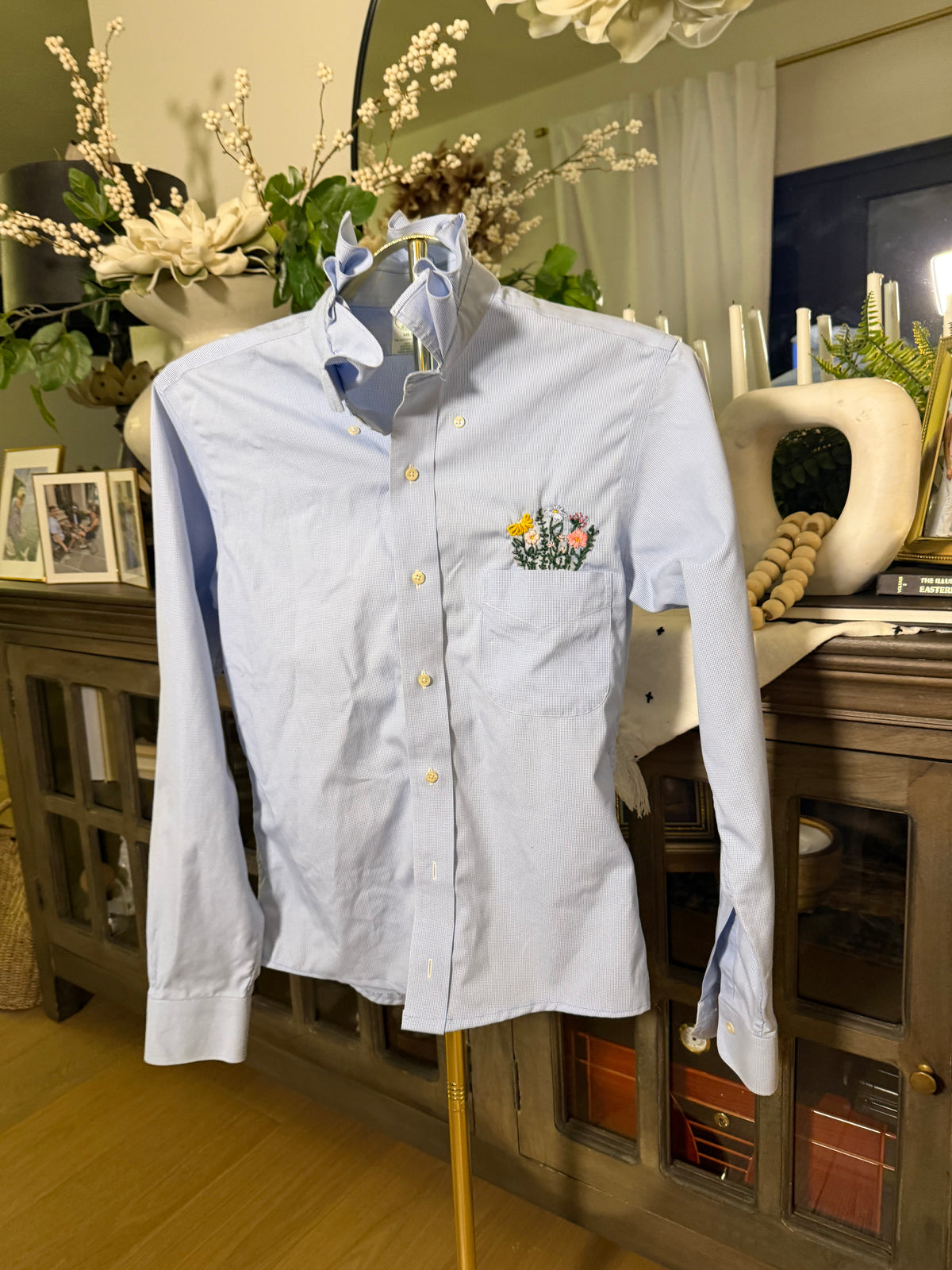 Floral Embroidered Brooks Brothers Ruffle-M