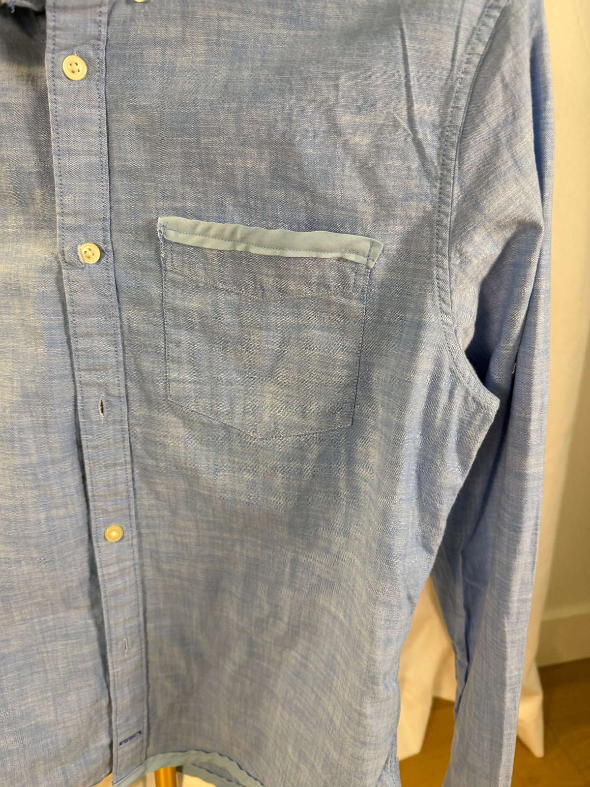 Gap Chambray Ruffle- S